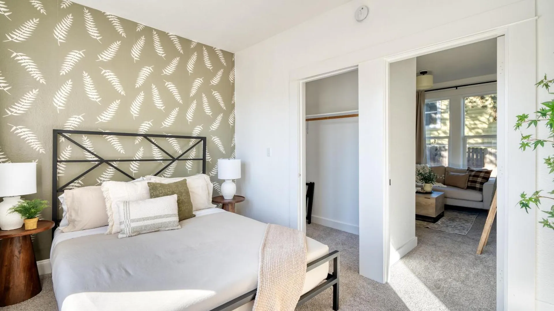 Holiday home Stay Portland - Haven By The Hill - Downtown & Ohsu Proximity! United States